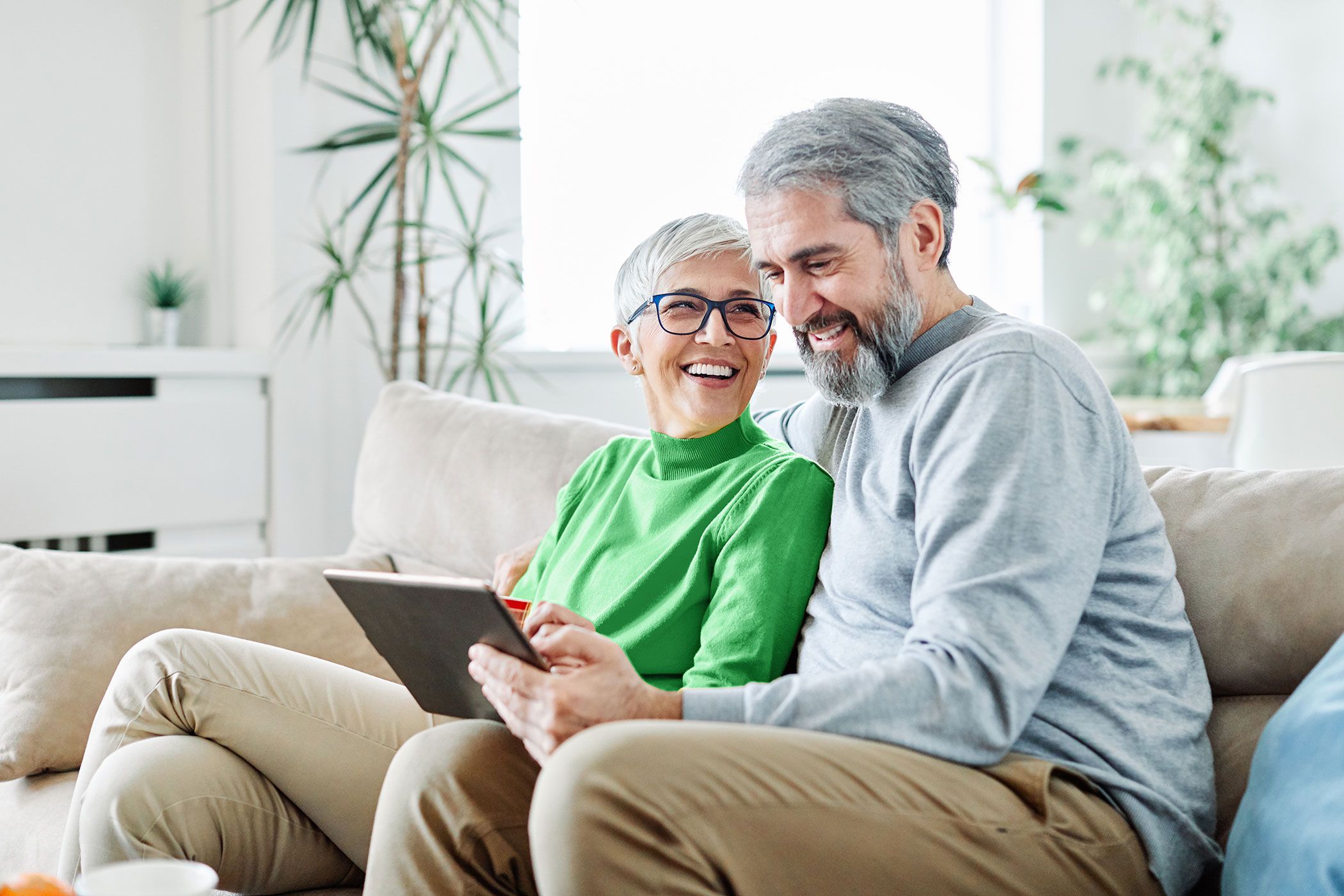 Couple with iPad